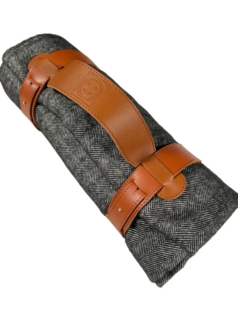 BUTTON DOWN ALPACA HERRINGBONE THROW WITH LEATHER CARRIER - BLACK & WHITE
